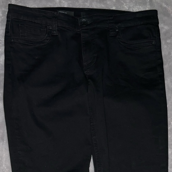 Kut From The Kloth - Good used condition, jeans are BLACK. - Picture 6 of 10